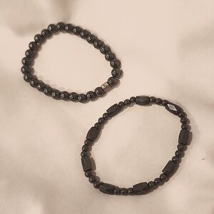 Set of 2 hematite stretch bracelets